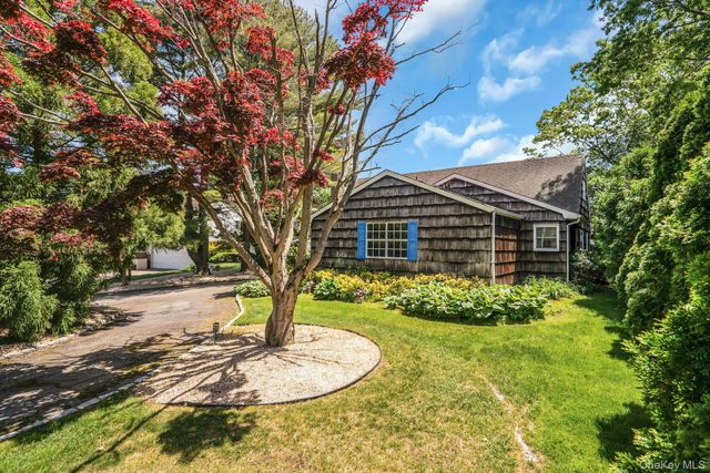 27 Arcadia Drive, Dix Hills, NY 11746