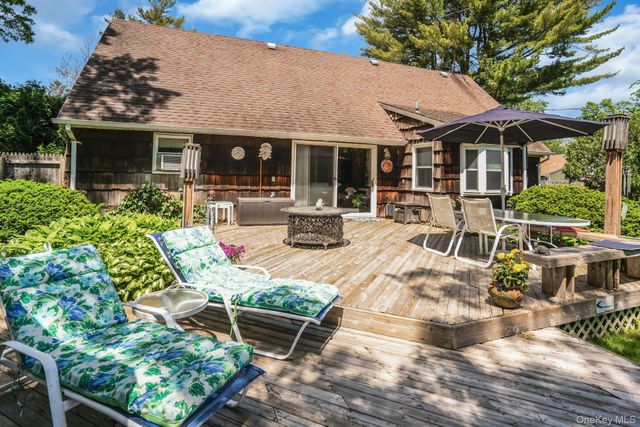 27 Arcadia Drive, Dix Hills, NY 11746