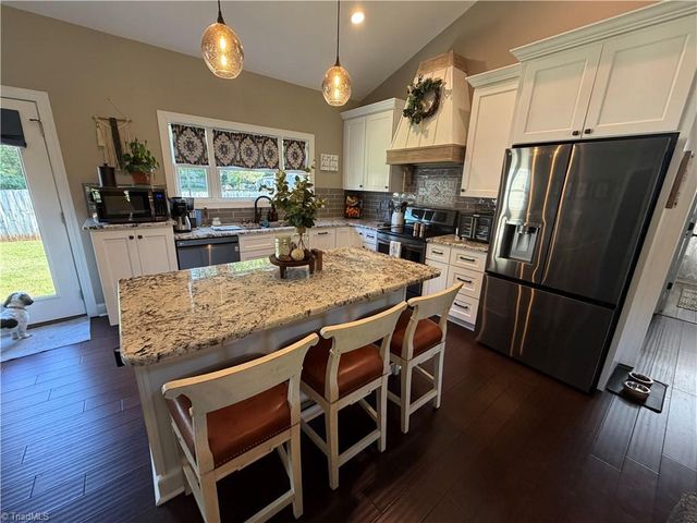 6861 Country Meadows Lane, Trinity, NC 27370