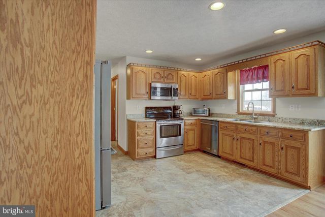 112 BAKER AND RUSSELL DR, Shippensburg, PA 17257