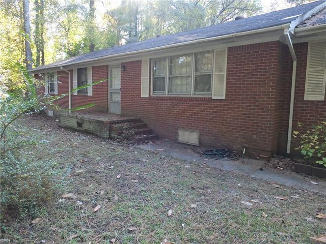 1465 Lotus DR, Virginia Beach, VA 23456