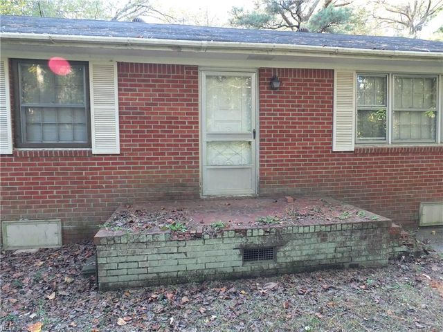 1465 Lotus DR, Virginia Beach, VA 23456