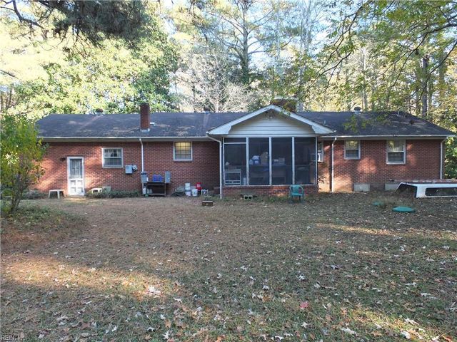 1465 Lotus DR, Virginia Beach, VA 23456