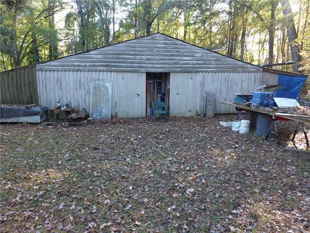 1465 Lotus DR, Virginia Beach, VA 23456