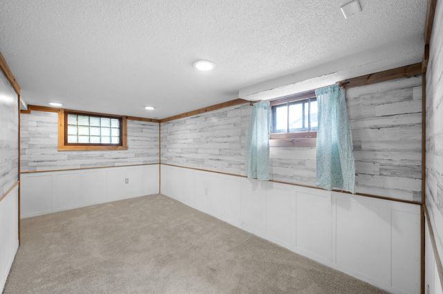 524 Madison Street, Anoka, MN 55303