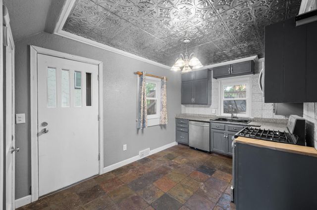 524 Madison Street, Anoka, MN 55303