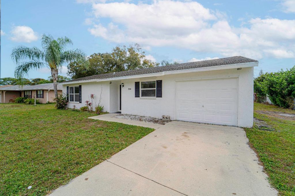 2164 SE Gaslight Street, Port St. Lucie, Port St Lucie, FL 34952