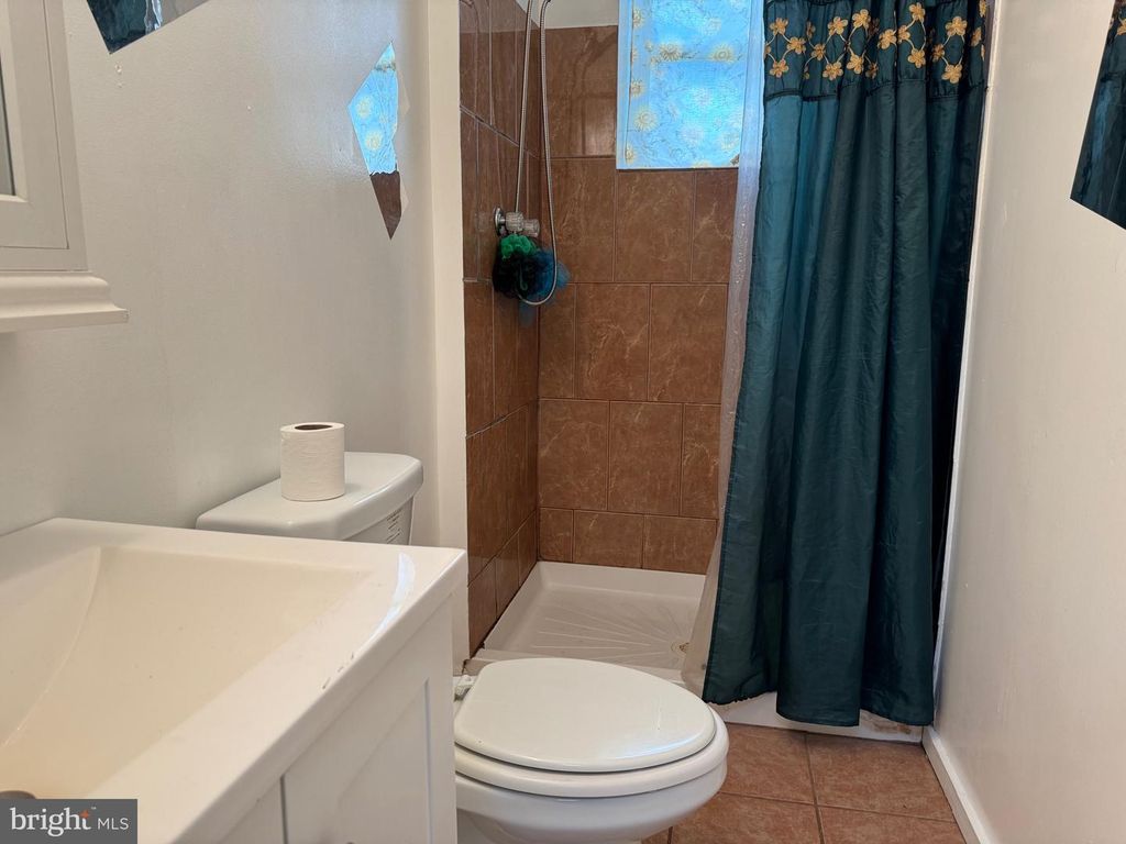 Image 12 of property listing at 1532 ABBOTSTON ST, Baltimore, MD 21218