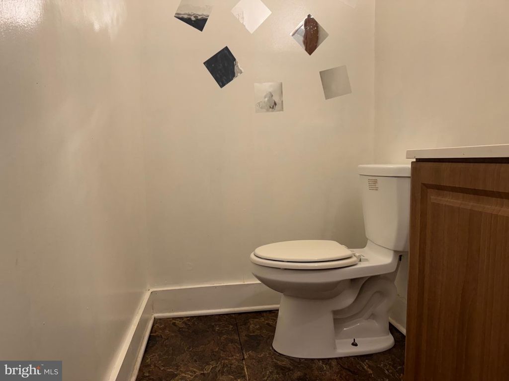 Image 7 of property listing at 1532 ABBOTSTON ST, Baltimore, MD 21218