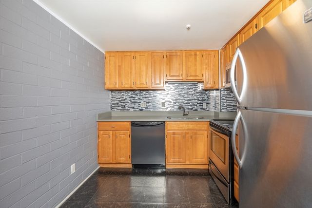 175 Quincy Shore Dr B33, Quincy, MA 02171