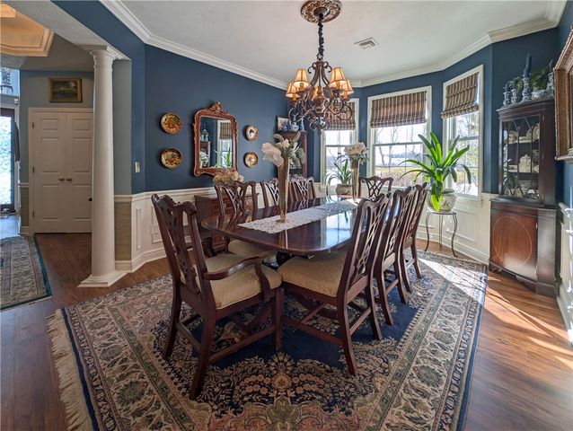 502 Independence Ct, Valencia Boro, PA 16059