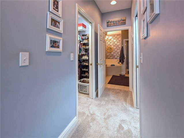 502 Independence Ct, Valencia Boro, PA 16059