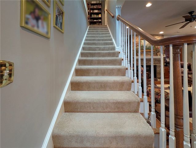 502 Independence Ct, Valencia Boro, PA 16059