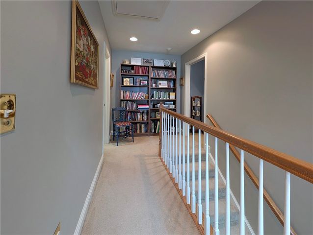 502 Independence Ct, Valencia Boro, PA 16059