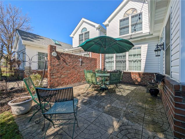 502 Independence Ct, Valencia Boro, PA 16059