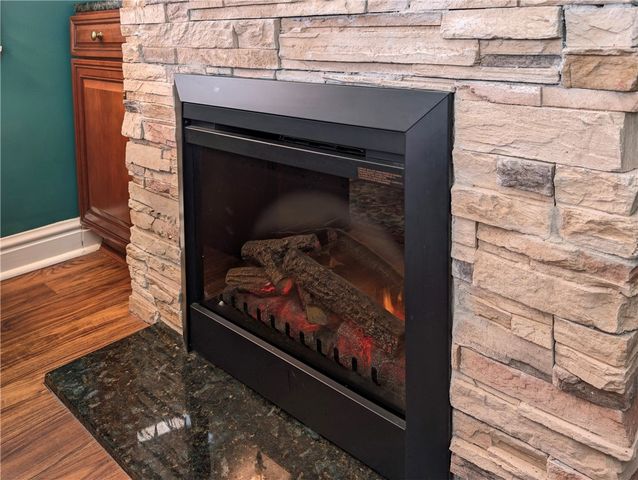 502 Independence Ct, Valencia Boro, PA 16059