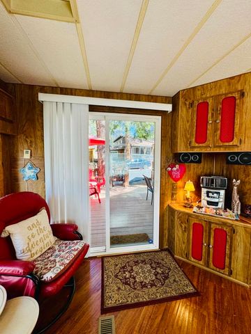 25995 Hwy 243 17, Idyllwild, CA 92549