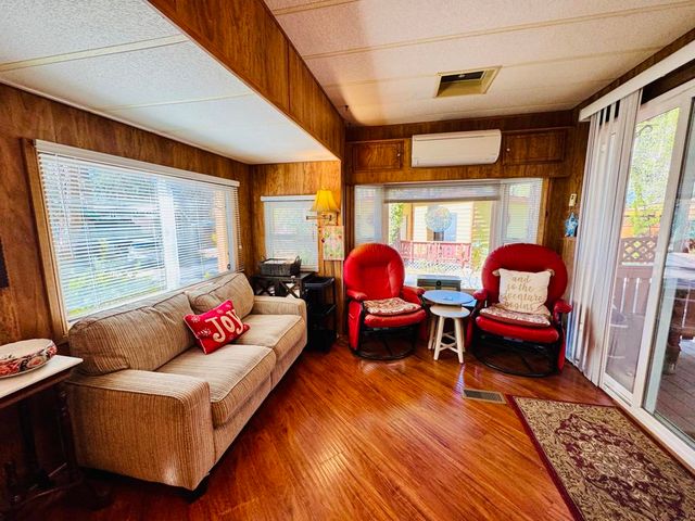 25995 Hwy 243 17, Idyllwild, CA 92549