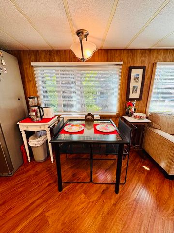 25995 Hwy 243 17, Idyllwild, CA 92549