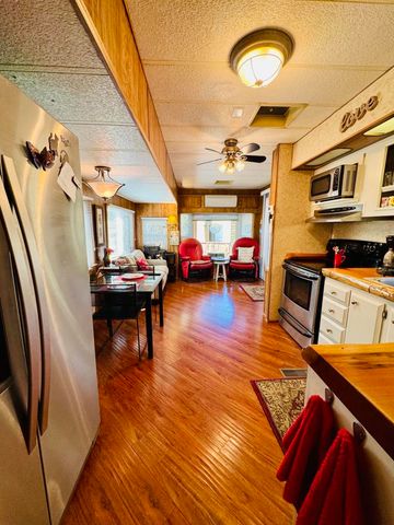 25995 Hwy 243 17, Idyllwild, CA 92549