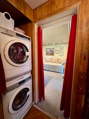 25995 Hwy 243 17, Idyllwild, CA 92549