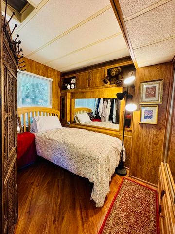 25995 Hwy 243 17, Idyllwild, CA 92549