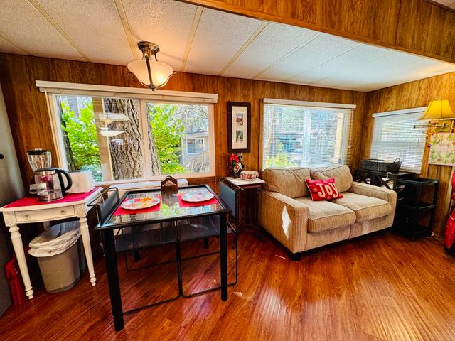 25995 Hwy 243 17, Idyllwild, CA 92549