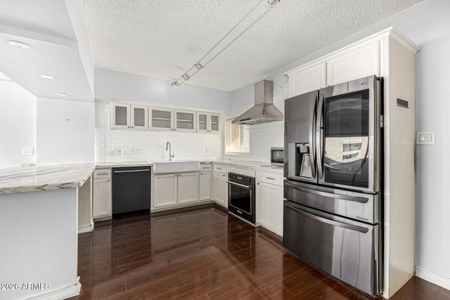 349 E THOMAS Road E407, Phoenix, AZ 85012