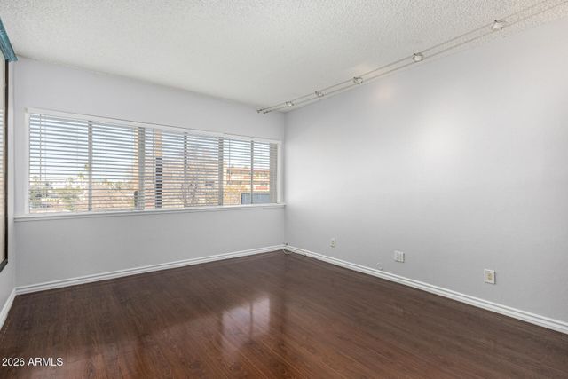 349 E THOMAS Road E407, Phoenix, AZ 85012