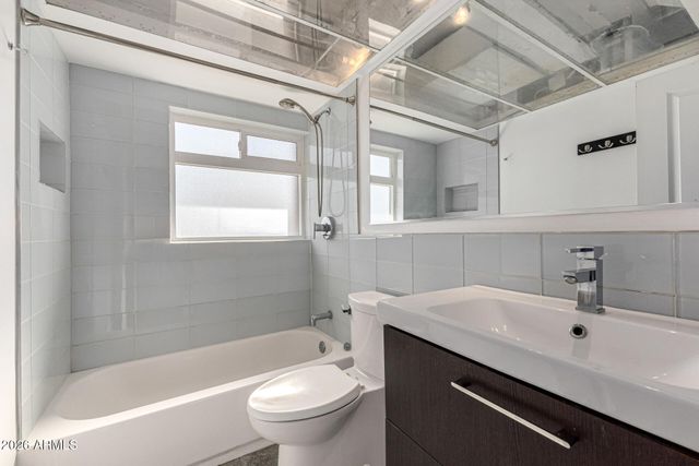 349 E THOMAS Road E407, Phoenix, AZ 85012