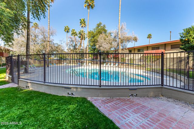 349 E THOMAS Road E407, Phoenix, AZ 85012