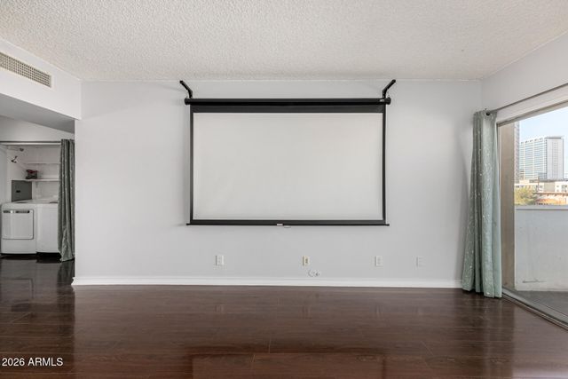 349 E THOMAS Road E407, Phoenix, AZ 85012