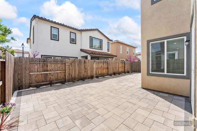3609 Silver Pine Ln, Rocklin, CA 95677