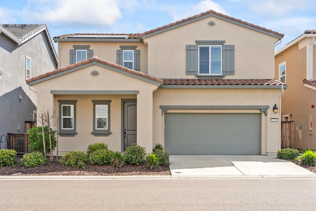 3609 Silver Pine Ln, Rocklin, CA 95677