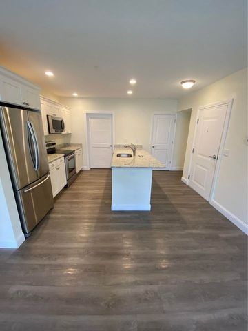43 Saunders Street 43, North Andover, MA 01845