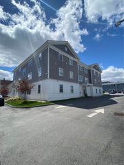 43 Saunders Street 43, North Andover, MA 01845