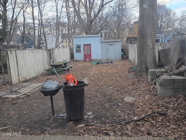 610 Livingston Avenue, Albany, NY 12206