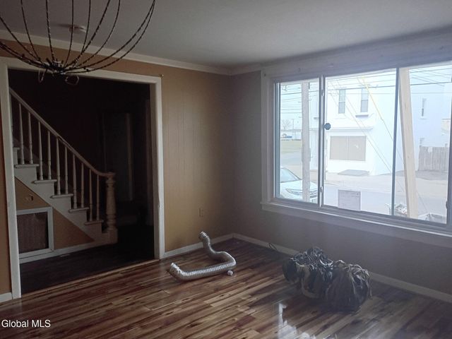 610 Livingston Avenue, Albany, NY 12206