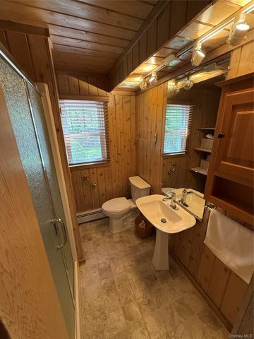 7 Francis Street, Wading River, NY 11792