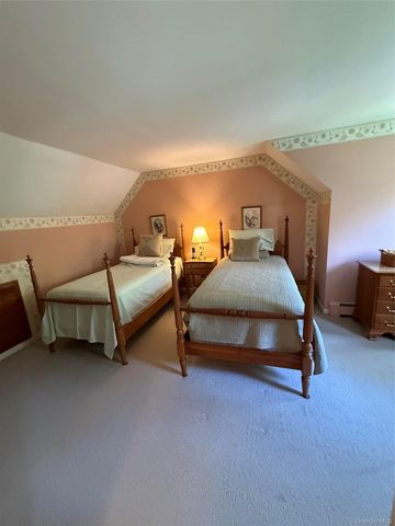 7 Francis Street, Wading River, NY 11792