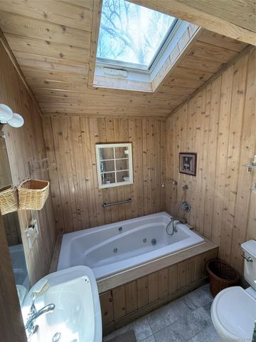7 Francis Street, Wading River, NY 11792