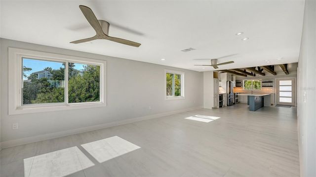 948 SPANISH DRIVE S, Longboat Key, FL 34228