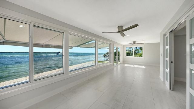 948 SPANISH DRIVE S, Longboat Key, FL 34228