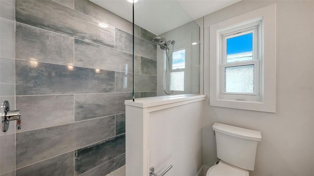 948 SPANISH DRIVE S, Longboat Key, FL 34228