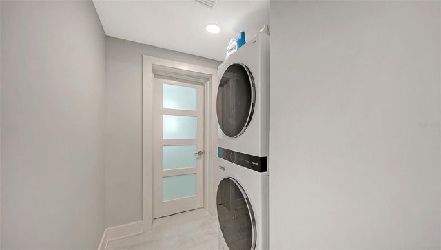 948 SPANISH DRIVE S, Longboat Key, FL 34228