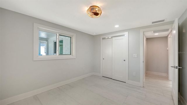 948 SPANISH DRIVE S, Longboat Key, FL 34228