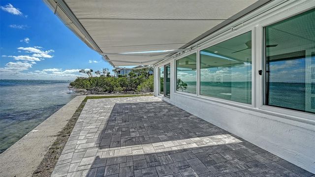 948 SPANISH DRIVE S, Longboat Key, FL 34228