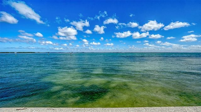 948 SPANISH DRIVE S, Longboat Key, FL 34228