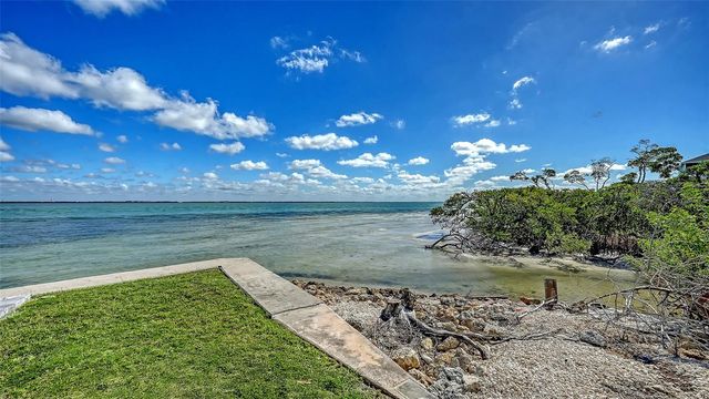 948 SPANISH DRIVE S, Longboat Key, FL 34228