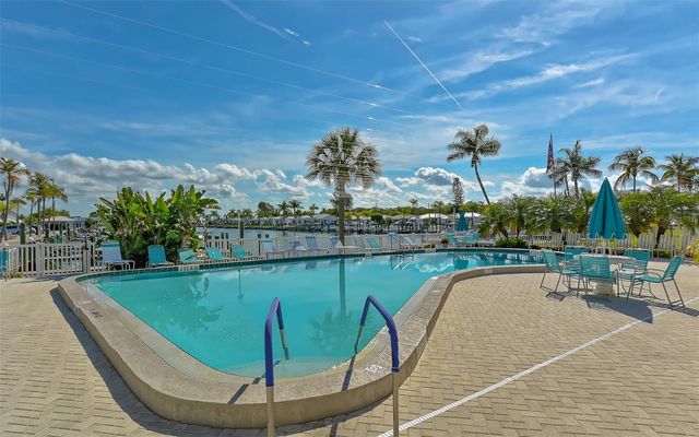 948 SPANISH DRIVE S, Longboat Key, FL 34228